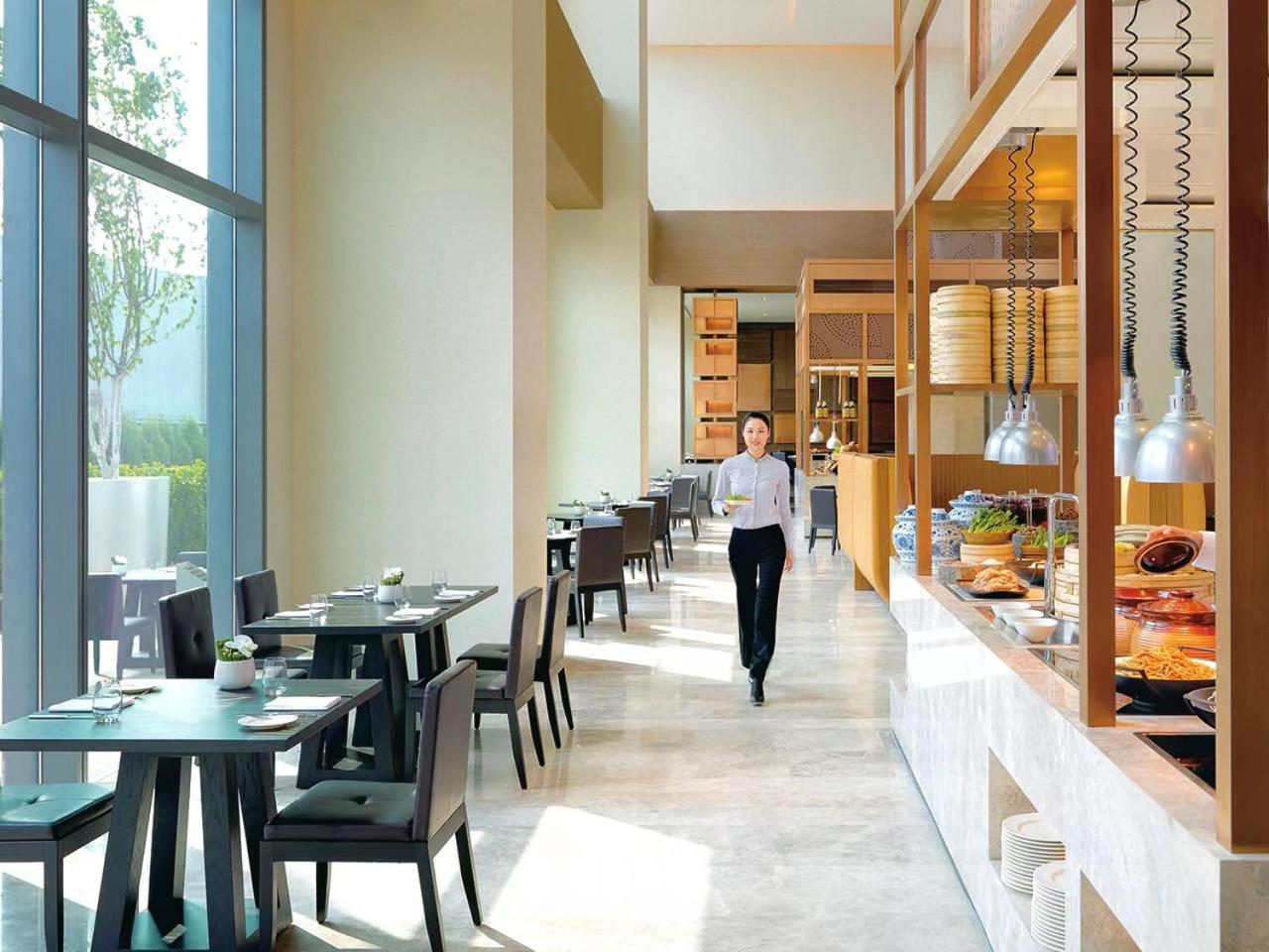 Hyatt Regency Tianjin East Hotel Bagian luar foto