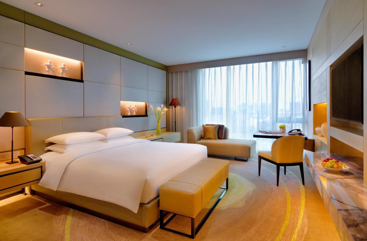 Hyatt Regency Tianjin East Hotel Bagian luar foto