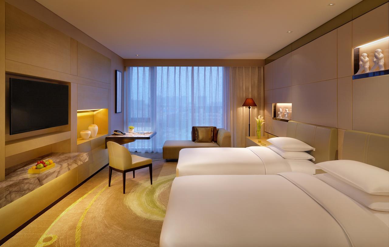 Hyatt Regency Tianjin East Hotel Bagian luar foto