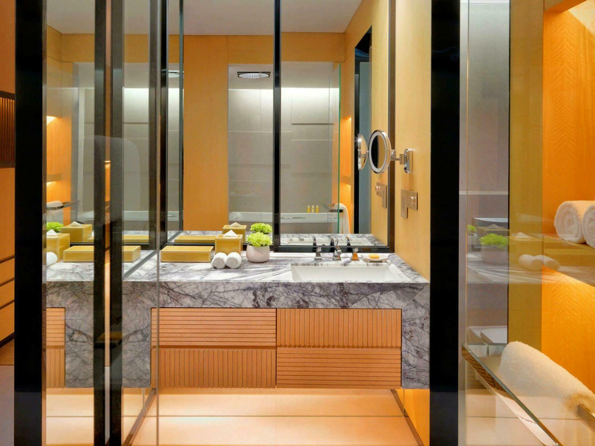 Hyatt Regency Tianjin East Hotel Bagian luar foto